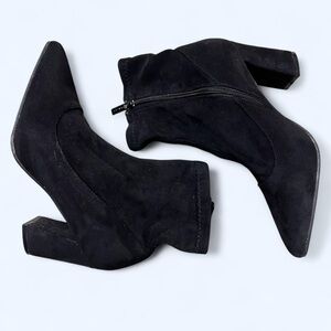 Elegant Black Ankle Boots